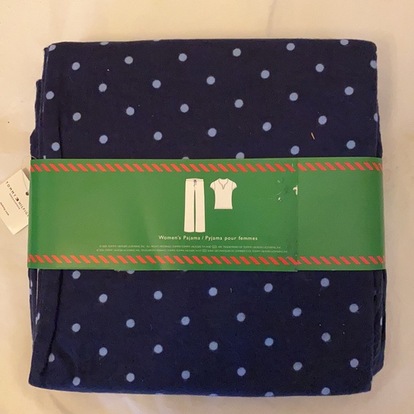 NWOT Tommy Hilfiger women’s Pajama set - Picture 2 of 4